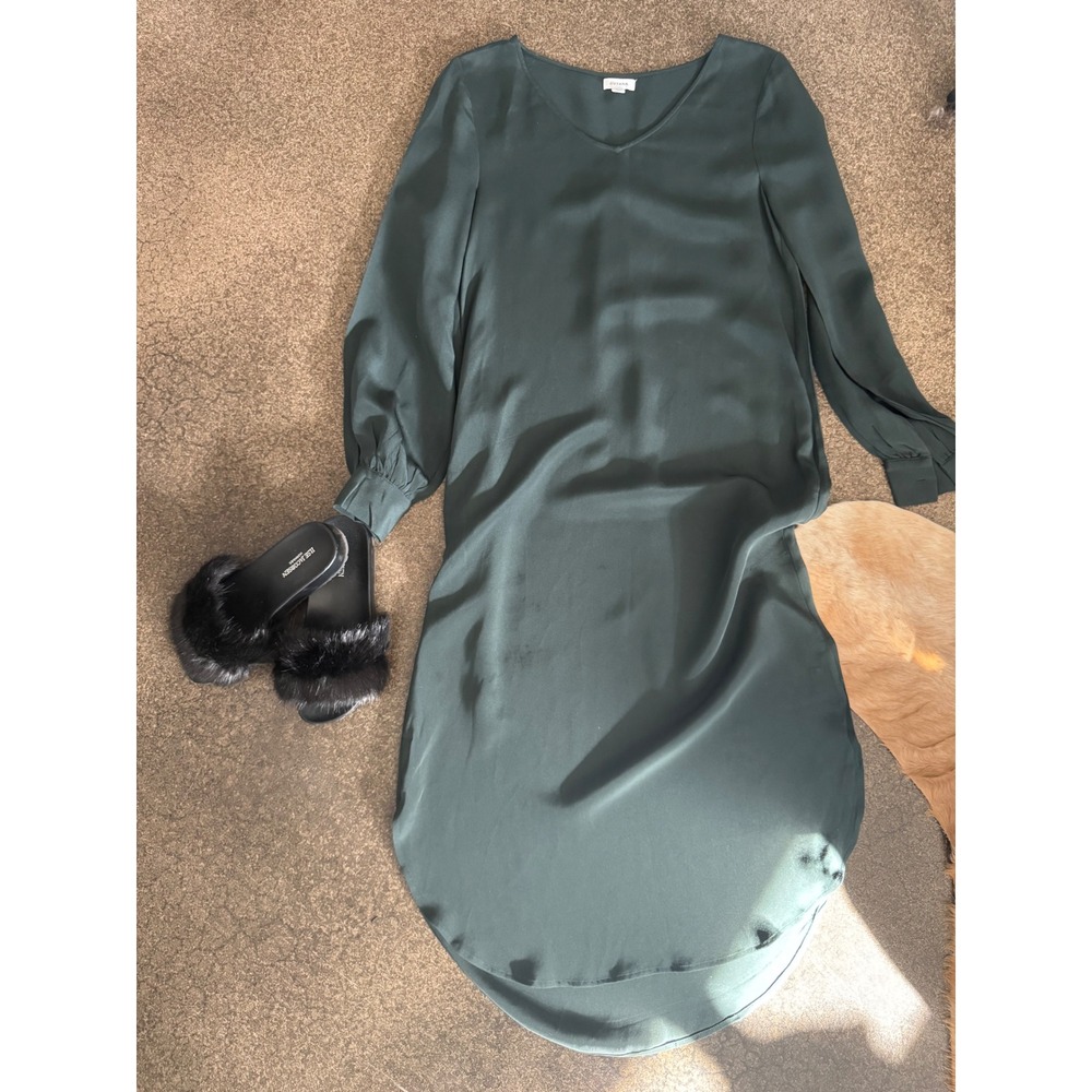 Cuayana 100% Silk green midi dress with 3/4 sleeves and slight v neck